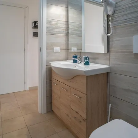 Whitehouse Oda ve Kahvaltı