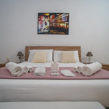 Whitehouse Oda ve Kahvaltı 3*