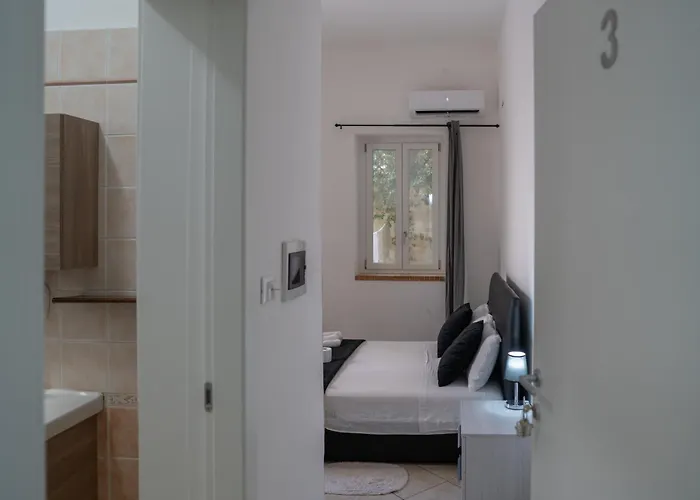 Whitehouse Oda ve Kahvaltı Lecce