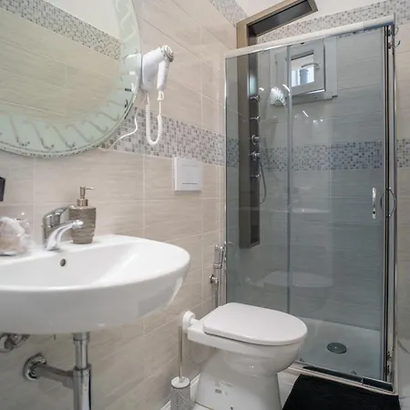 فندق مبيت وإفطار Whitehouse