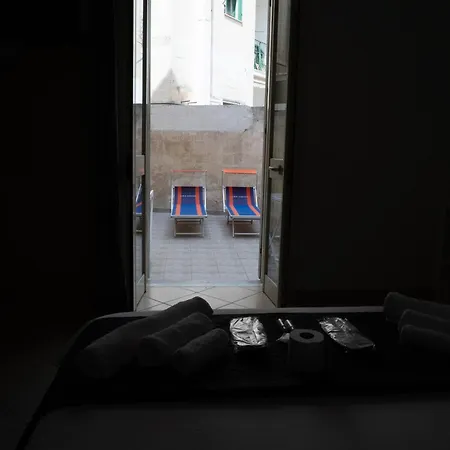 Whitehouse Lecce