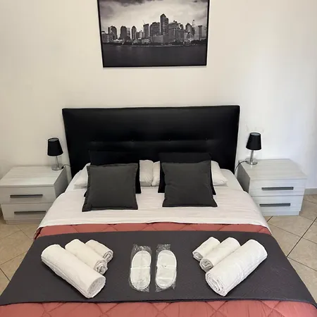 Whitehouse Couette-café 4*