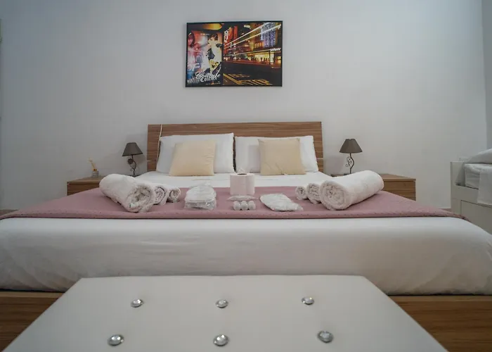 לינה וארוחת בוקר Whitehouse